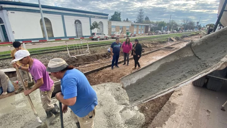 Timbues mejora la infraestructura vial y el escurrimiento de agua de Ruta 11