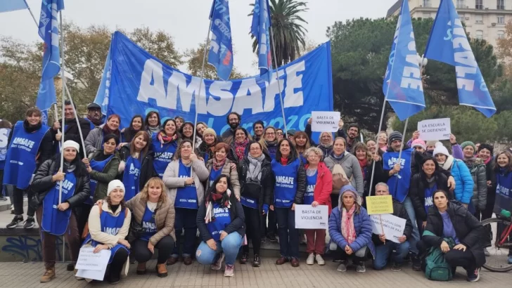 Los trabajadores se unieron y marcharon en Rosario “por la paz”
