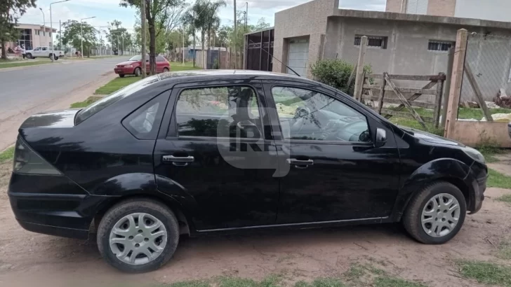 Robaron un auto en Timbúes, preguntaron por un paciente en la colonia y huyeron hacia Sauce Viejo