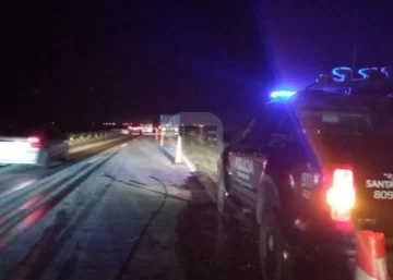 Un camión chocó de frente a una moto en la 91 entre Serodino y Totoras: Falleció un hombre de Clason