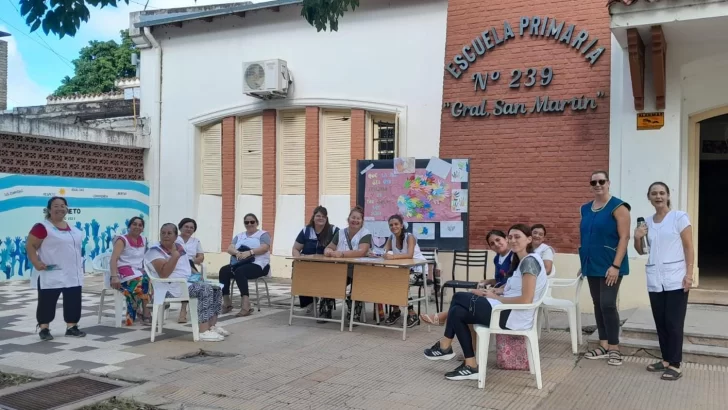 Los docentes llevan adelante su segundo día del plan de lucha en el marco paritario