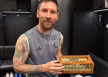 Se fueron mundiales: La fábrica de San Jorge logró que las bolitas de Campeones lleguen a Messi