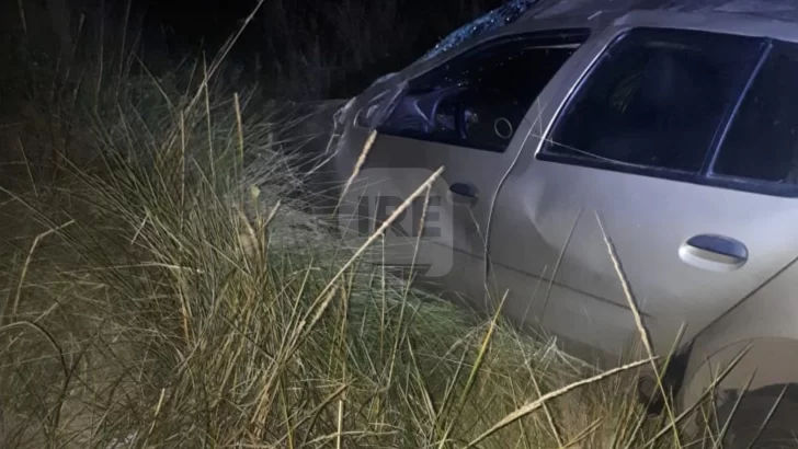 Un muchacho de Monje perdió el control de su auto, despistó y volcó en ruta 65