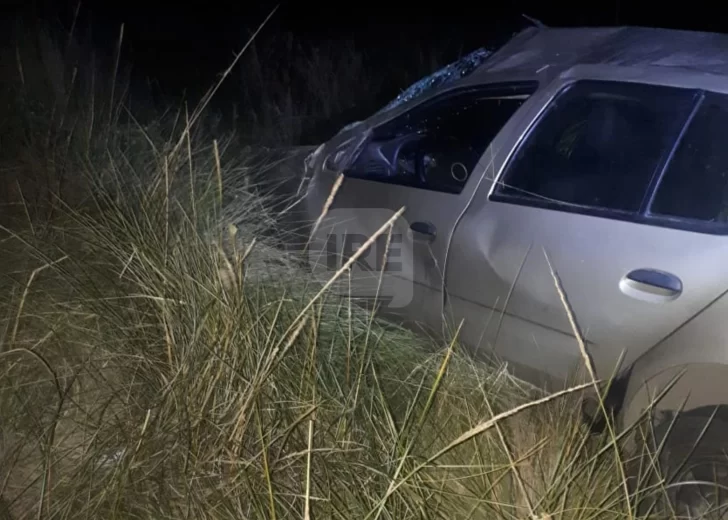 Un muchacho de Monje perdió el control de su auto, despistó y volcó en ruta 65