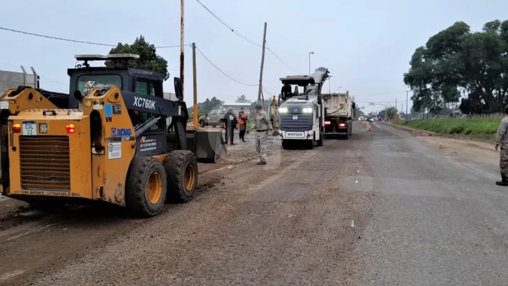 Vialidad Nacional sigue con las reparaciones sobre la 11 y volvió a Puerto San Martín