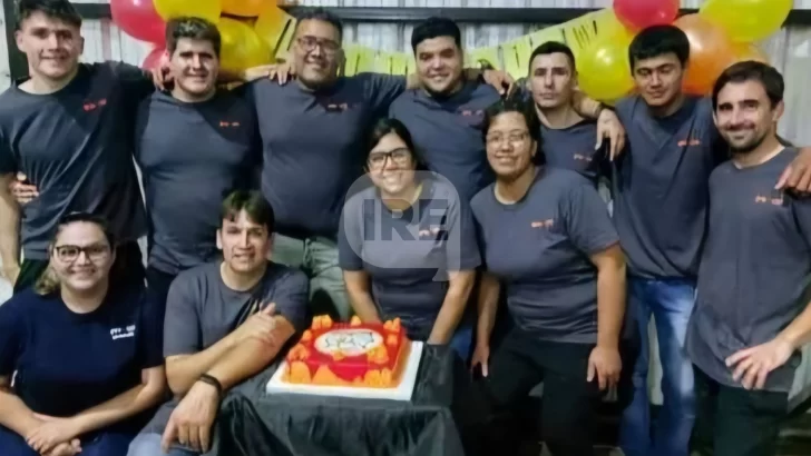 Los bomberos de Serodino celebrarán su día con una cena show en el club Boca