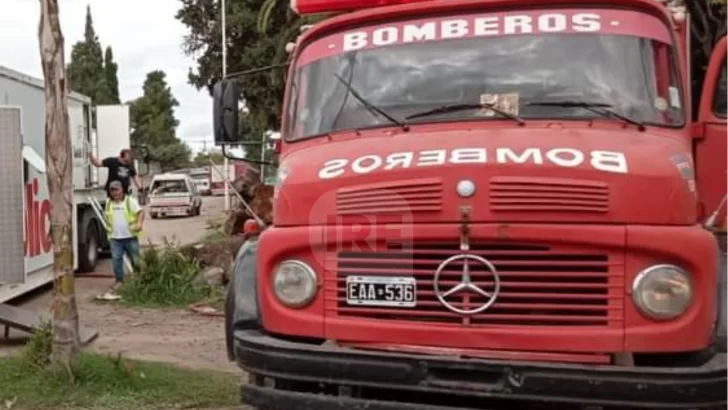 Se rompió el autobomba de los bomberos de Andino y comenzaron una colecta para repararla