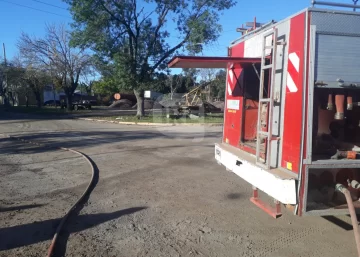Se rompió un caño de gas por una obra en Pueblo Andino y trabajan para repararlo