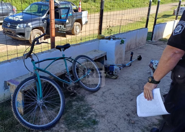 Denunció un robo y encontró parte de los elementos en otra casa del pueblo