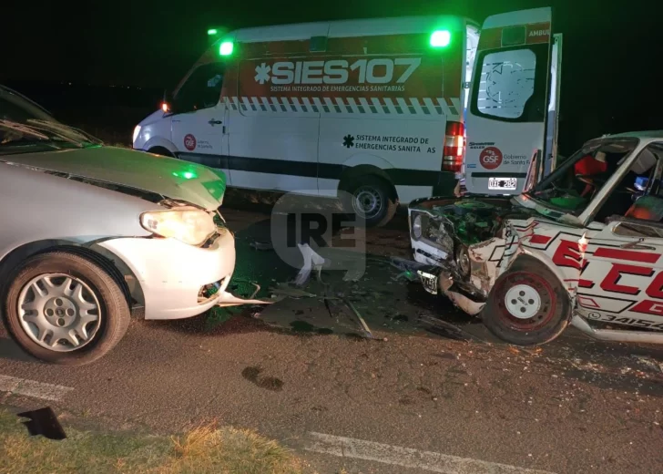 Fuerte accidente a metros del ingreso a Puerto Gaboto dejó varios heridos