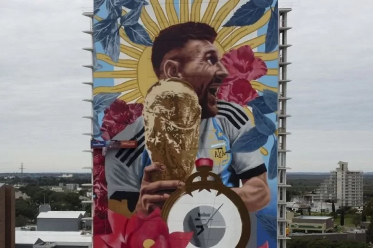 Gran reconocimiento: Lionel Messi presente en un inmenso mural de Santa Fe