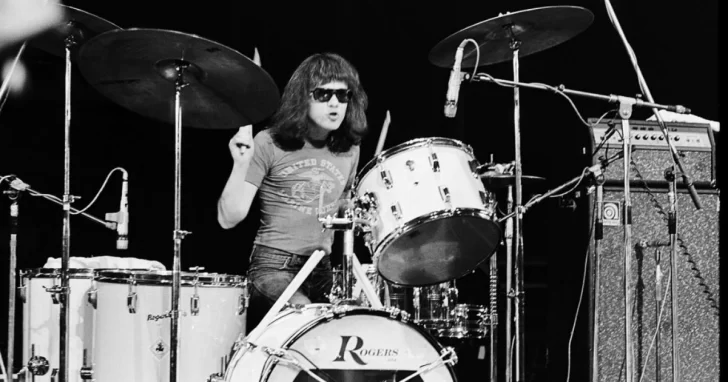 tommy-ramone-728x382 tommy-ramone-728x382