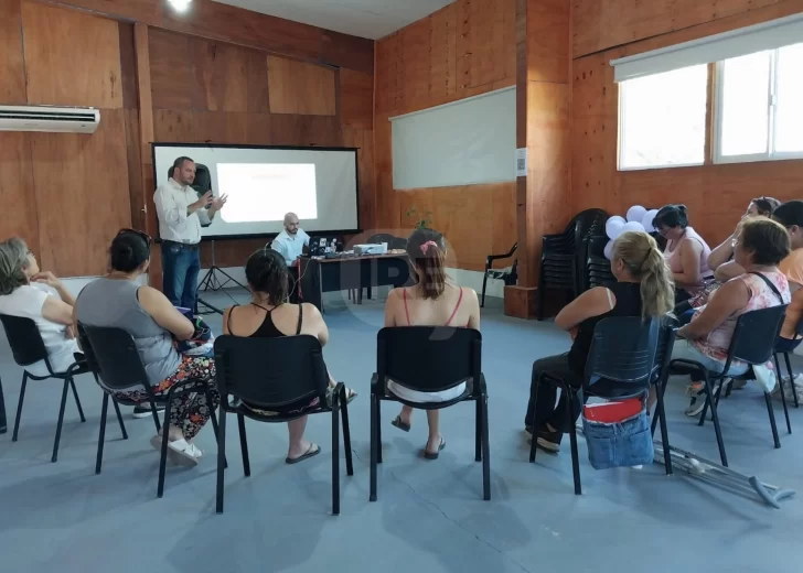 Emprender con éxito: Nuevo taller de capacitación en el Punto Violeta de Monje