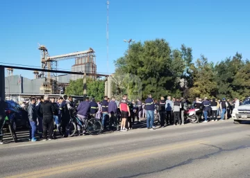 Los trabajadores de Vicentín hicieron una protesta de Ricardone a San Lorenzo y cortaron autopista