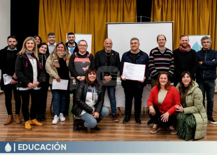 Timbúes entregó más de 50 millones de pesos al Fondo de Asistencia Educativo