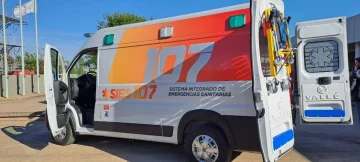 Gálvez recibió una ambulancia para la Federación de Bomberos y un minibús para el Centro de Rehabilitación del Samco