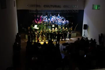 Con sala llena, Timbúes vibró con una nueva edición del Concierto Coral