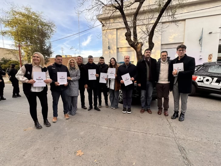 Entregaron nuevos patrulleros y 72 millones en programas de seguridad para Iriondo