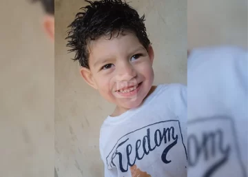 Tomi tiene 3 años, es de Timbúes y necesita 40 mil dólares para un tratamiento en México