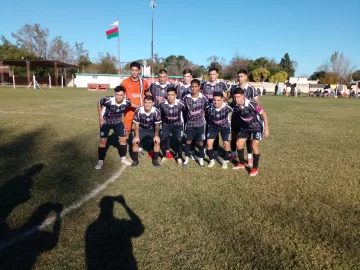 La Liga Totorense se puso en blanco y negro: Timbuense quedó solo en la punta en su zona