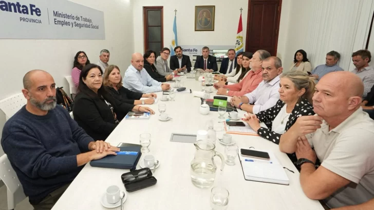 Provincia también ofreció a los docentes una compensación por los meses anteriores y un 8 % de aumento trimestral