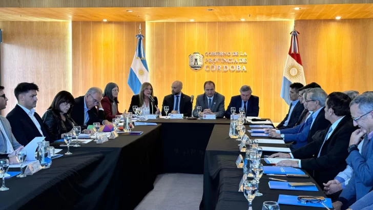 Santa Fe mostró sus puertos a Córdoba para atraer clientes y consolidarse como polo exportador
