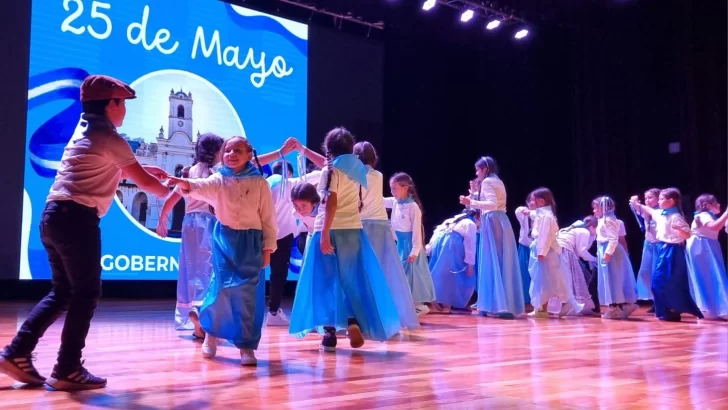 Puerto recordó el 25 de Mayo con un mensaje de unidad y futuro: “No bajen los brazos, a pesar de las adversidades”