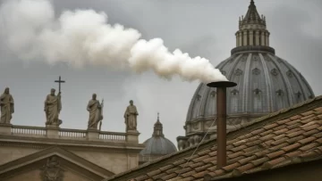 Fumata Bianca en el Vaticano: HABEMUS PAPAM