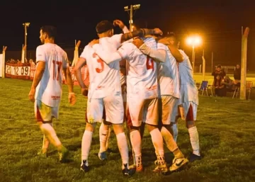 Club Maciel se afianza por un lado mientras que en la Zona 1 hay tres líderes