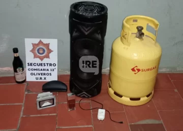 Robó en un quincho, la policía lo detectó trasladando los objetos pero quedó en libertad