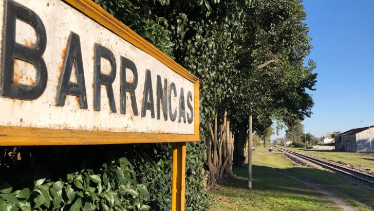 Robaron una CPU de un negocio en Barrancas y la hallaron oculta junto a las vías