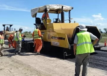 Comenzaron las obras de pavimentación en la colectora San Martín y hay desvíos