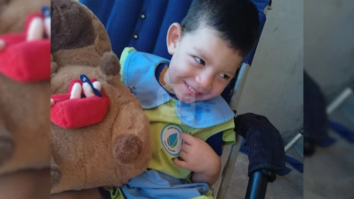 Organizan un torneo de fútbol en Timbúes para ayudar a Tomi, el niño que necesita un tratamiento en México