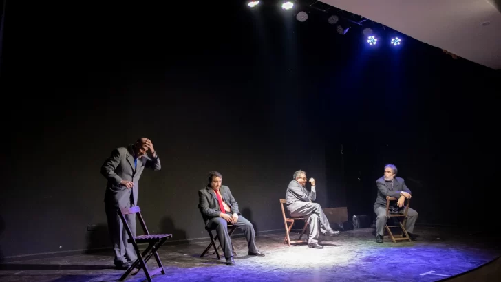 Éxito total en la presentación de “El Club de los Corazones Rotos” en el centro cultural de Timbúes