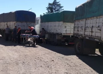 Tragedia en Timbúes: Un camionero murió aplastado por otro vehículo en la playa de Renova