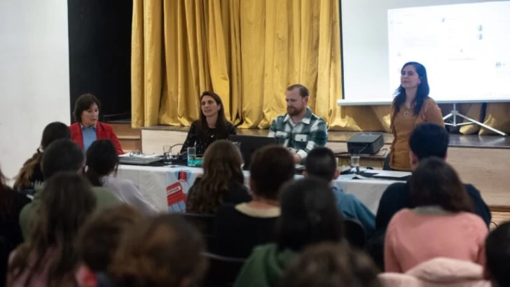 Alumnos del taller comunal de inglés de Timbúes podrán rendir exámenes internacionales