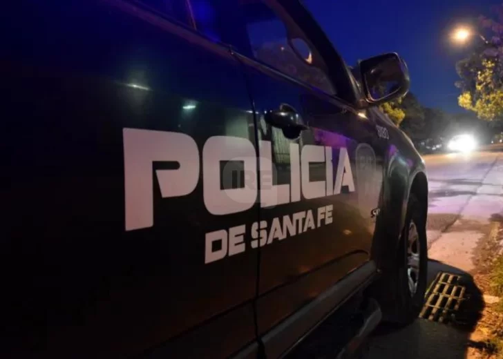 Circulaba con maniobras peligrosas en una moto sin papeles y quiso darse a la fuga pero quedó detenido