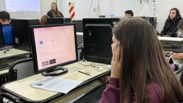 Abren la inscripción a las tutorías virtuales del programa “Quedate” para terminar la secundaria