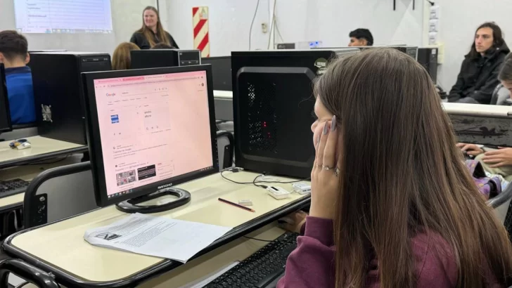 Abren la inscripción a las tutorías virtuales del programa “Quedate” para terminar la secundaria