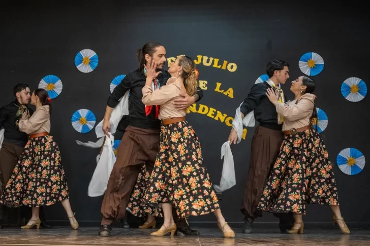 Emotiva celebración del día de la Independencia en Timbúes
