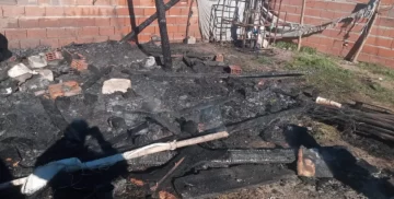 Una vivienda fue arrasada por el fuego en Fray Luis Beltrán