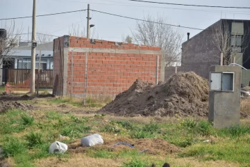 Avanza la obra de red cloacal y estación elevadora en barrio Tierra de Sueños de Puerto