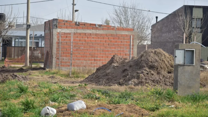 Avanza la obra de red cloacal y estación elevadora en barrio Tierra de Sueños de Puerto