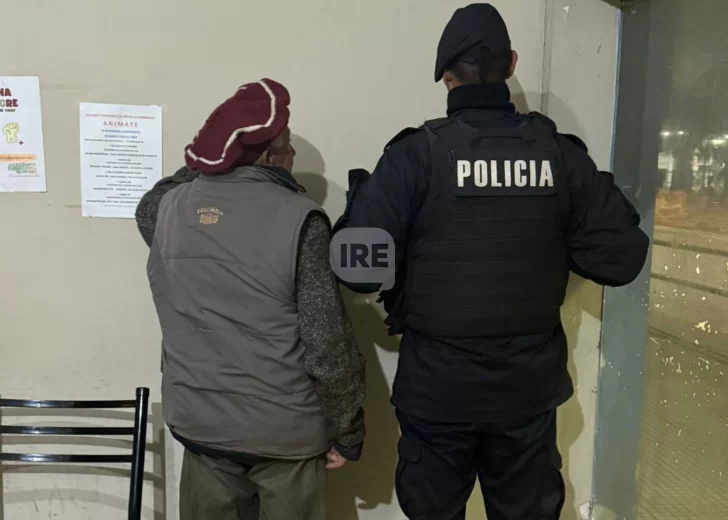 Un hombre de 85 años fue detenido por efectuar disparos contra la casa de una mujer