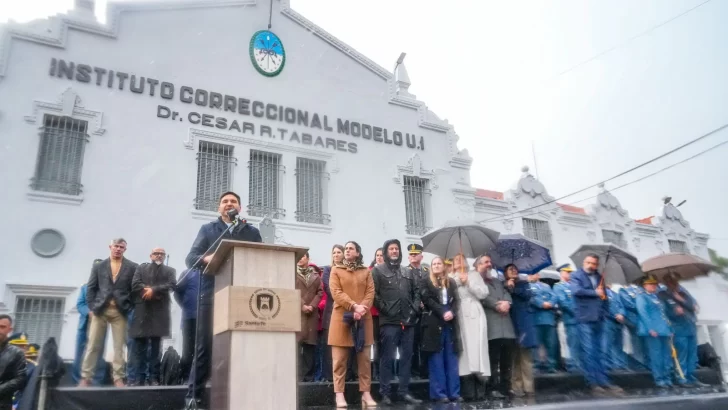 Pullaro: “Santa Fe es ejemplo en América Latina por la baja del delito y de la violencia”