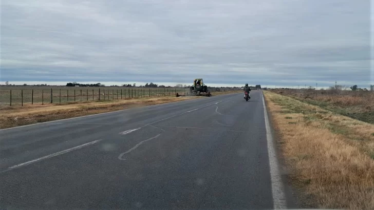 Vialidad Nacional continúa el corte de pasto con dos frentes en la ruta nacional 11