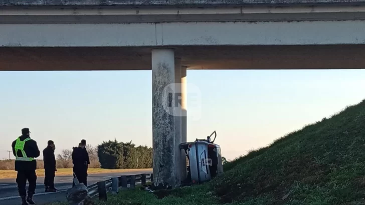 Un conductor de San Lorenzo chocó contra un puente en autopista y sufrió politraumatismos