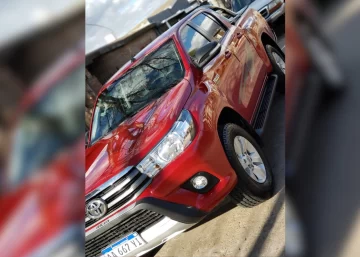 Robaron una camioneta en pleno centro de Totoras y su dueño pide ayuda para recuperarla