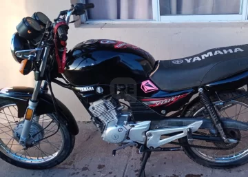 Fue a ver a su tía en Maciel y le robaron la moto Yamaha YBR en la madrugada