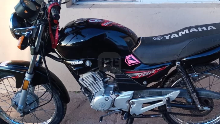 Fue a ver a su tía en Maciel y le robaron la moto Yamaha YBR en la madrugada